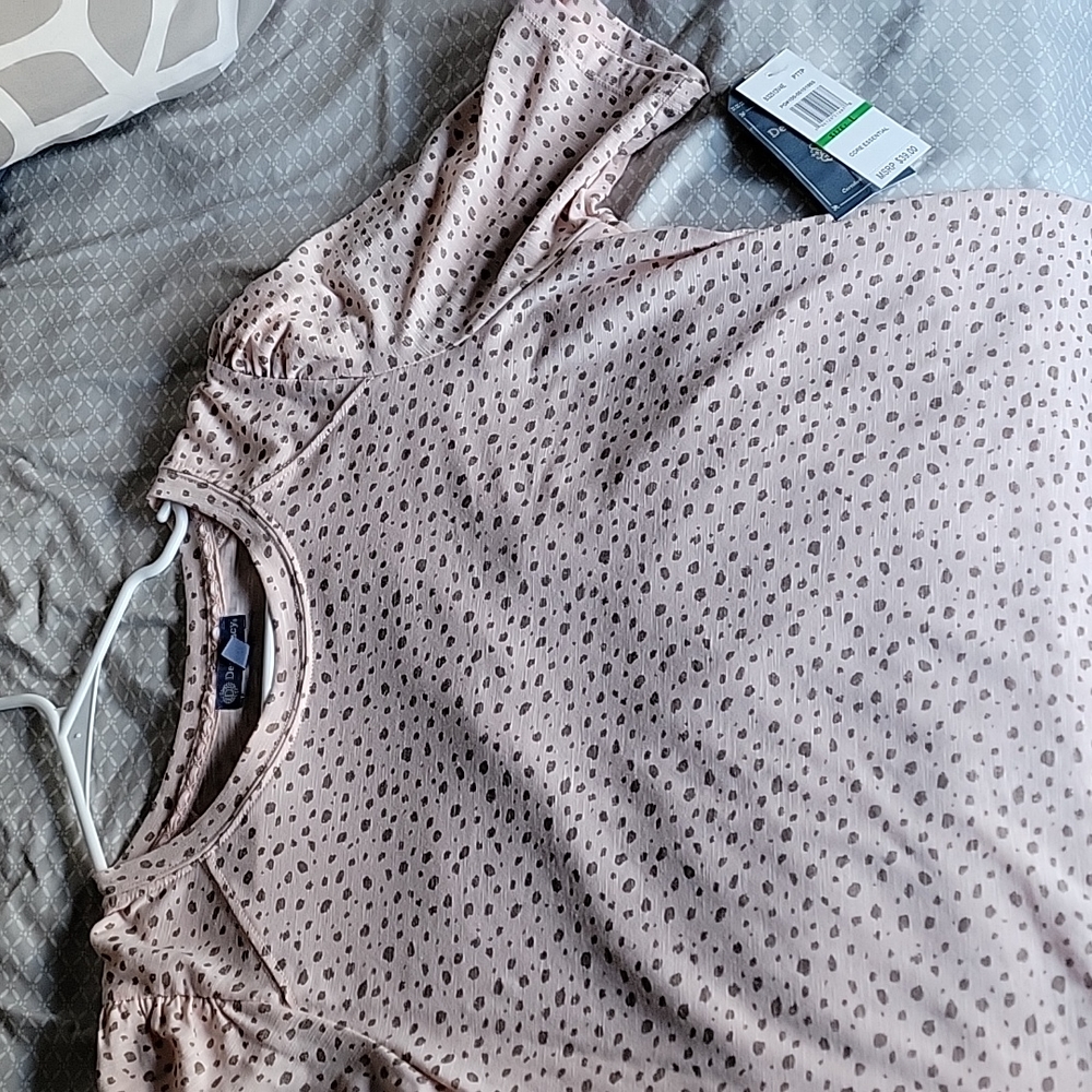 Knit Top with Puff Detail Shoulders